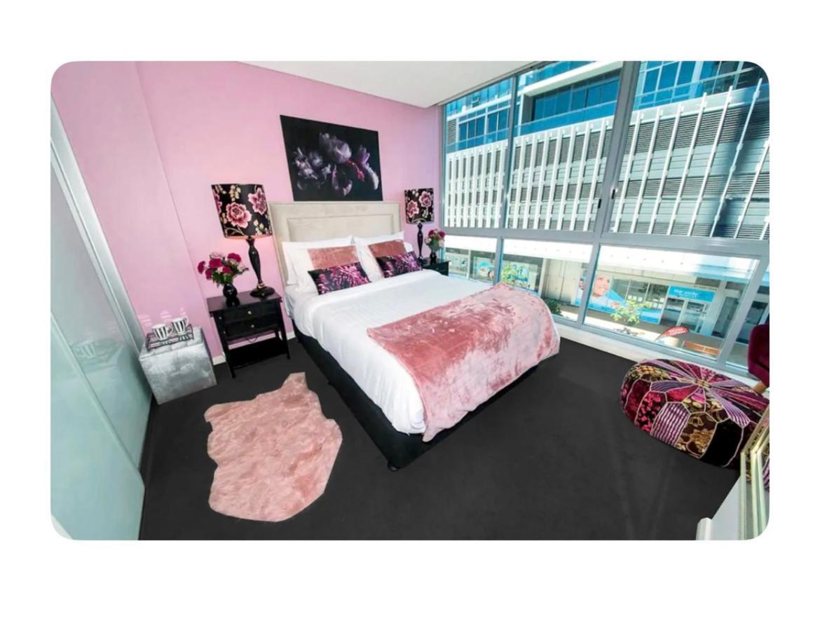 Cityscape Retreat 2 Bedroom Apartment *